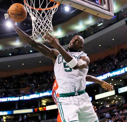Kevin Garnett collects 20 points and 13 rebounds as the Celtics even their record at 2-2.  (US Presswire)