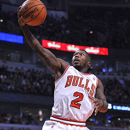 Nate Robinson steps up for the injured Kirk Hinrich and scores 18 points to help the Bulls get past the Timberwolves. (US Presswire)