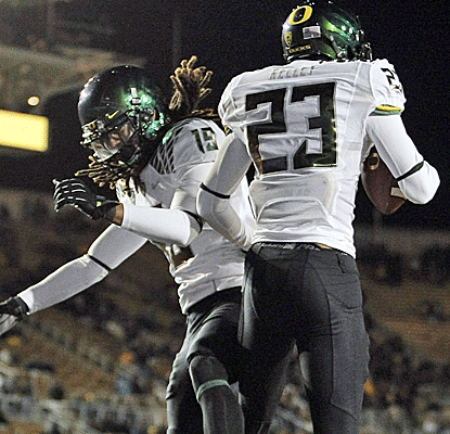 After Alabama loses, Oregon overcomes a slow start to put up their usual bevy of points at Cal.  (US Presswire)