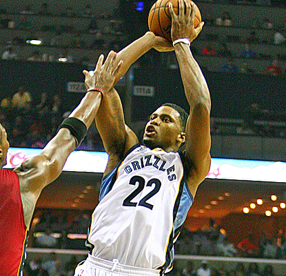Rudy Gay leads the way with 21 points for the Grizzlies, who win their fifth straight game after dropping their opener.  (US Presswire)