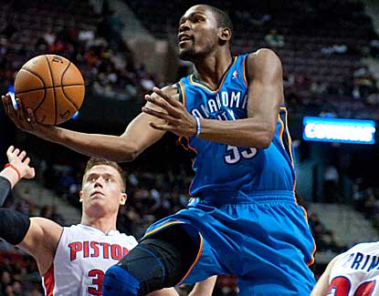 Kevin Durant scores 26 points as the Thunder overcome an 11-point fourth-quarter deficit. (US Presswire)