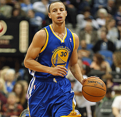 Steph Curry scores 17 points in a steady performance, and the Warriors are able to hold on after he fouls out.  (US Presswire)