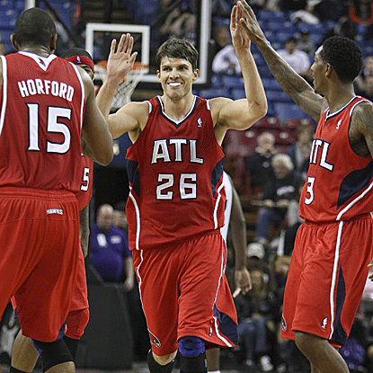 Kyle Korver shoots 5 for 5 from 3-point range and scores a game-high 22 points to lead the Hawks past the Kings. (US Presswire)