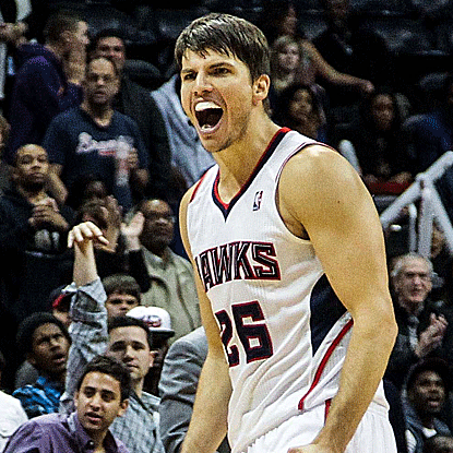 Kyle Korver's long 3-pointer (his fifth of the game) with 1.9 seconds remaining in regulation wins it for the Hawks in OT. (US Presswire)