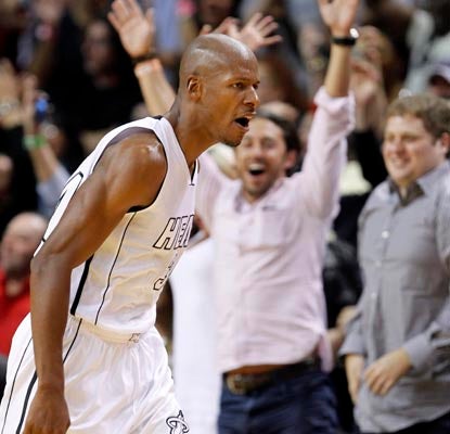 Ray Allen hits a big 3-pointer and scores 15 in the fourth quarter to propel a late Heat comeback against the Cavaliers.  (AP)