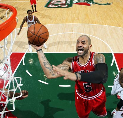 Carlos Boozer nets 22 points as the Bulls tally their ninth consecutive win over the Bucks, fifth straight in Milwaukee.  (Getty Images)