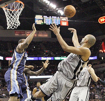 Tony Parker scores a game-best 30 points as the Spurs rally by outscoring the Grizzlies 39-22 in the fourth and OT. (US Presswire)