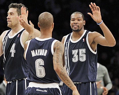 The Thunder churn out their 10th straight game with 100-plus points for the first time in 15 years. (AP)