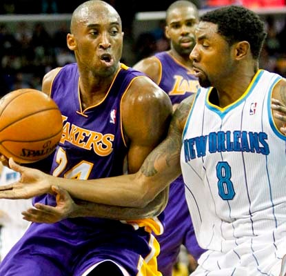 Kobe Bryant has a great night in New Orleans, reaching the 30,000 club and leading the Lakers to a much-needed win.  (US Presswire)