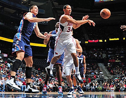 Devin Harris scores 20 points for the Hawks in just 24 minutes and also dishes out 4 assists. (Getty Images)
