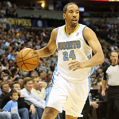 Andre Miller scores all of his 18 points in the 2nd half, helping the Nuggets to win their fourth straight game at home.  (US Presswire)