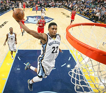 Rudy Gay flies in for a slam dunk late in the fourth quarter that helps seal the victory for the host Grizzlies.  (Getty Images)
