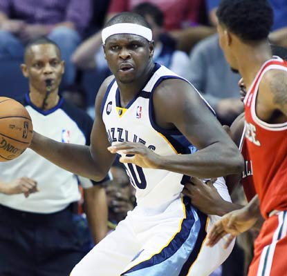 Zach Randolph dumps 15 points and 17 rebounds on the Bucks in a defensive game.  (US Presswire)