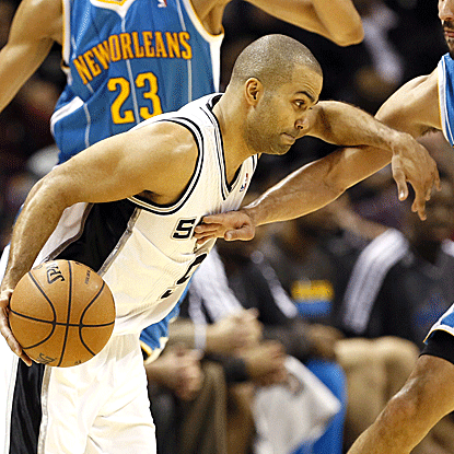 Tony Parker scores a game-high 25 points to lead the Spurs past the Hornets. (US Presswire)