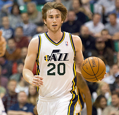 Gordon Hayward scores 17 points off the bench as the Jazz cruise to a victory over the Wolves.  (US Presswire)