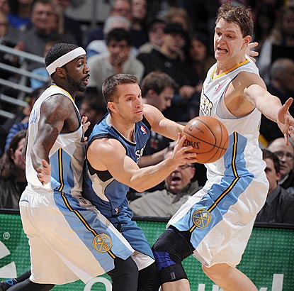Jose Juan Barea records all five of his assists in the fourth quarter, and scores 12 points in the final 8:03.  (Getty Images)