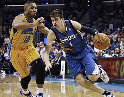 Minnesota's Alexey Shved scores 11 points with 7 assists in a losing effort at New Orleans. (AP)