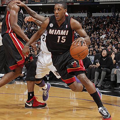 Mario Chalmers delivers career highs with 10 3-pointers and 34 points as the Heat cruise past the Kings. (Getty Images)