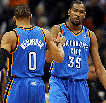 Kevin Durant posts his fourth 40-point game of the season as the Thunder nail down their 30th win.  (US Presswire)