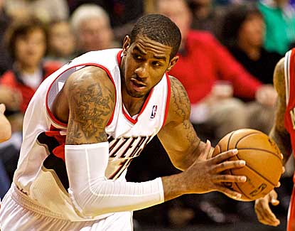LaMarcus Aldridge grabs 14 rebounds and scores 20 points in a losing effort against Milwaukee. (US Presswire)