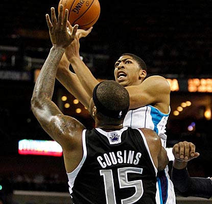 Hornets rookie Anthony Davis scored 11 points on 5-of-7 shooting and notched 6 boards and 3 blocks before leaving with injury. (US Presswire)
