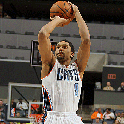 Gerald Henderson buries a 3-pointer with 4.6 seconds remaining to put the Bobcats over the Timberwolves. (Getty Images)