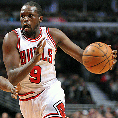 Luol Deng returns after missing five games with a hamstring injury to contribute 12 points in the Bulls' win. (Getty Images)