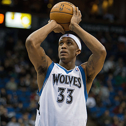 Dante Cunningham hits all nine of his shots to set a Timberwolves' record for most consecutive field goals without a miss. (US Presswire)