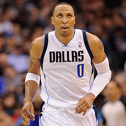 Shawn Marion goes for a season-high 26 points as the Mavericks easily get past the Warriors. (US Presswire)