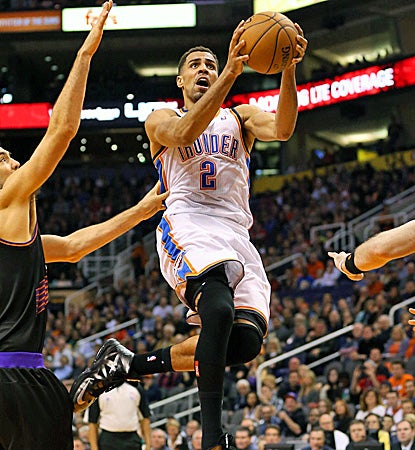 Thabo Sefolosha, who made a career-high 5 of 7 3-pointers, goes in for two of his 20 points against the Suns. (US Presswire)