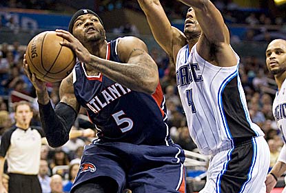 Josh Smith leads the way for the Hawks with 30 points and 10 rebounds against the Magic, losers of 24 of their past 27 games. (US Presswire)