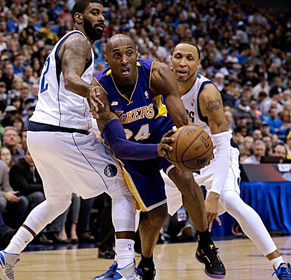 Kobe Bryant's 38 points Sunday include 14 in the fourth quarter and seven in the final three minutes to hold off Dallas. (AP)