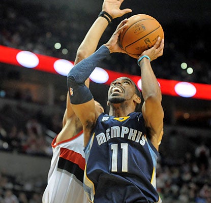 Memphis' Mike Conley continues his elite level of play with 14 points and a career-high 15 assists. (USATSI)