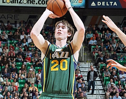 Gordon Hayward scores 17 points in his first start since November, including a 3-pointer with 17 seconds left. (Getty Images)