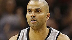 Spurs win Game 2 in OT