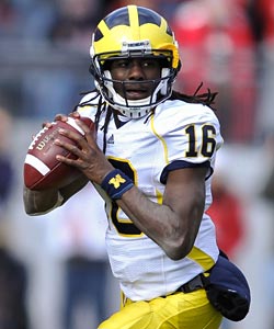 Robinson was the first player in NCAA history to throw and run for 1,500 yards. (Getty Images)