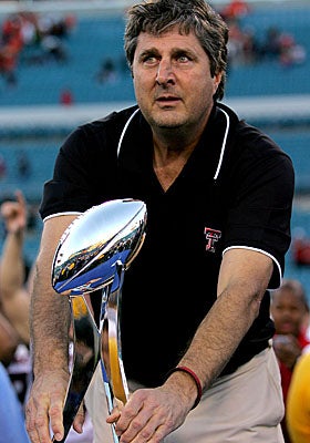 As head coach at Texas Tech, Mike Leach led the Red Raiders past Virginia in the 2008 Gator Bowl. (Getty Images)