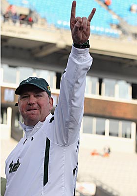 Holtz says playing off campus doesn't create the same enthusiasm for a program and its fans. (US Presswire)