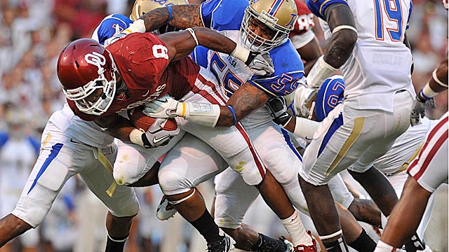 A 5-foot-10, 210-pound speedster, Whaley is a perfect fit for OU's up-tempo offense. (US Presswire)