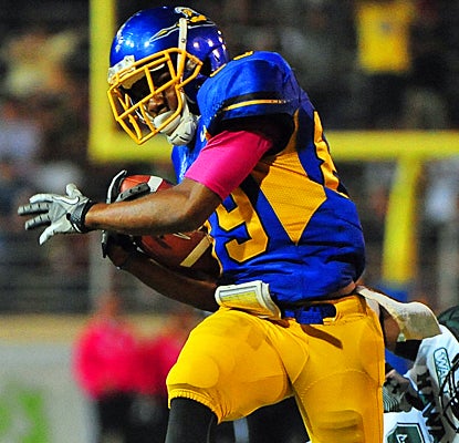 San Jose State's Chandler Jones runs for the game-winning touchdown against Hawaii. (US Presswire)