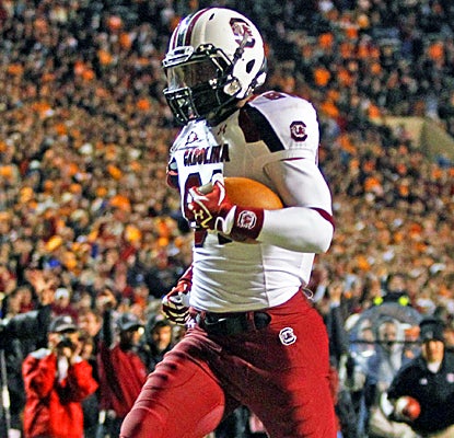 South Carolina's Rory Anderson runs in for a touchdown in the second quarter against Tennessee. (AP)