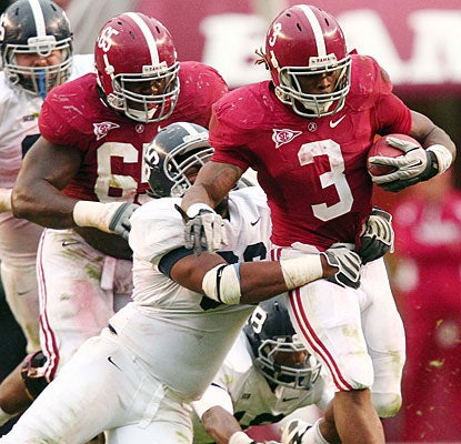 Trent Richardson rushes for 175 yards and becomes the first Alabama back to rush for 20 touchdowns. (US Presswire)