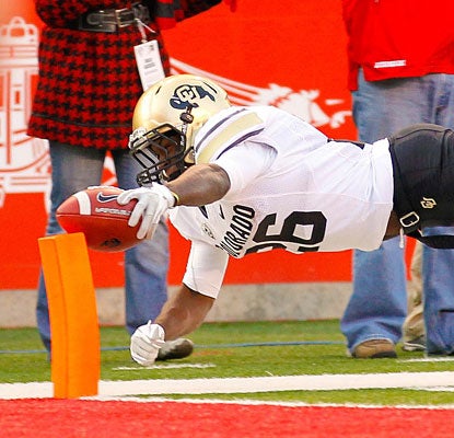 Tony Jones can't quite get the ball into the end zone before going out of bounds, but his run does set up a Buffs TD.  (US Presswire)