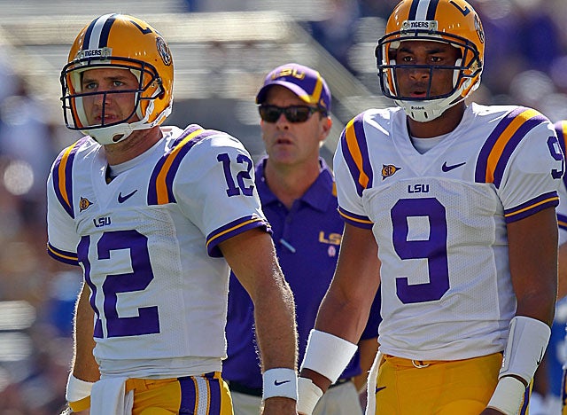 Under pressure vs. 'Bama, LSU coaches didn't see Jarrett Lee (left) as a viable option. (US Presswire)