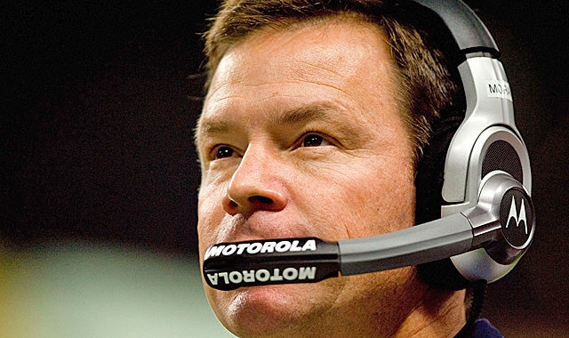Mora's path to UCLA is very similar to the one Pete Carroll took to USC. (Getty Images)