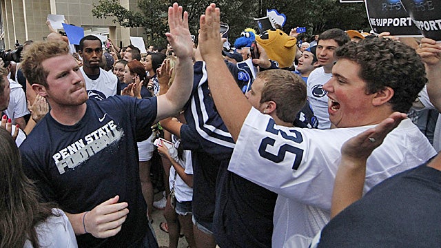 QB Matt McGloin and the rest of the Nittany Lions have nothing to do with the Sandusky scandal. (AP)