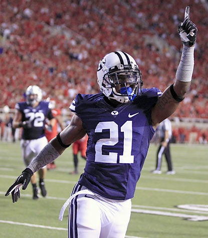 Jamaal Williams and the unranked Utes knock off the Cougars despite a strong fourth-quarter rally by BYU. (Getty Images)