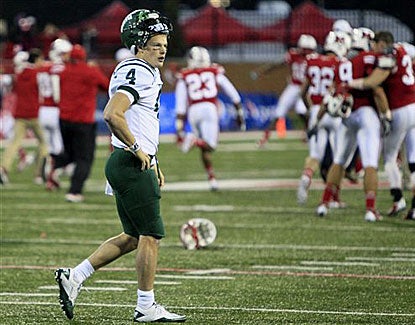 Ohio quarterback Tyler Tettleton's mental mistake costs the Bobcats a chance to tie the game late. (AP)