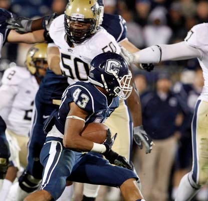 UConn's Lyle McCombs, who has struggled for most of the season, breaks out for 120 yards and a touchdown.  (US Presswire)