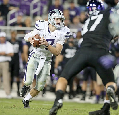 Collin Klein uses his legs to score twice as the Wildcats (10-0) continue to improve their national title hopes. (US Presswire)